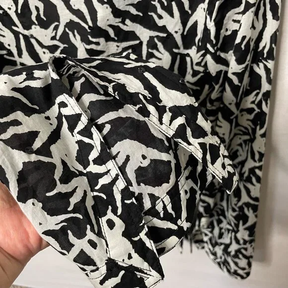 TORY BURCH Women's Black & White Monkey Print Sequins V-Neck Cotton Blouse Sz 0 - Picture 4 of 8
